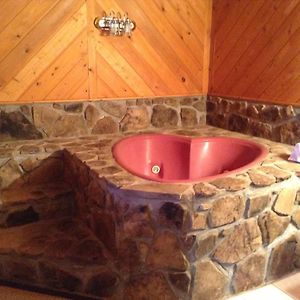 King Suite Spa Bath Mountain View